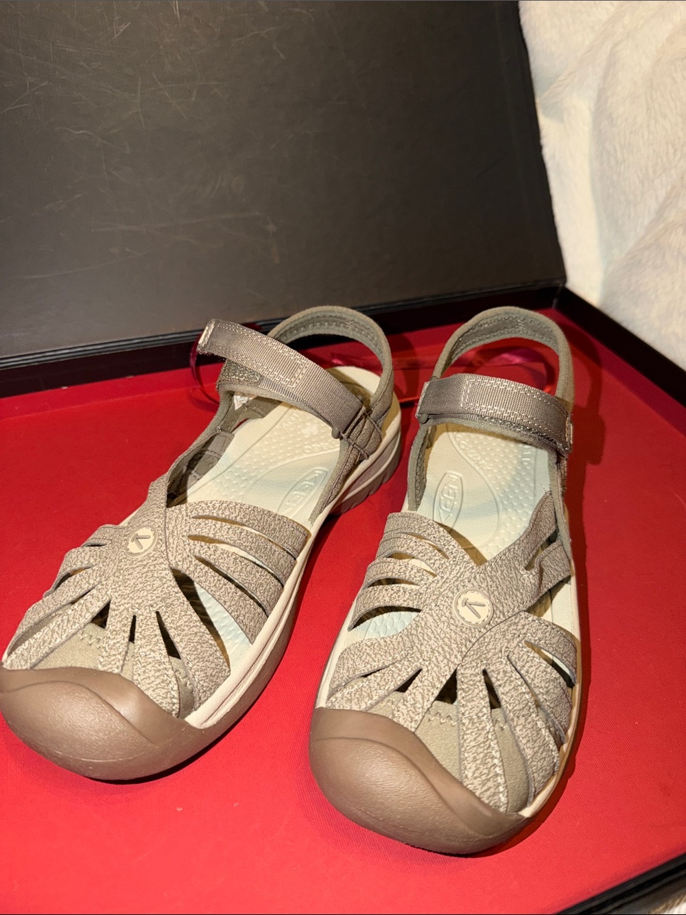 Keen Women's Taupe Multi-Strap Outdoor Sandals - Picture 4 of 12